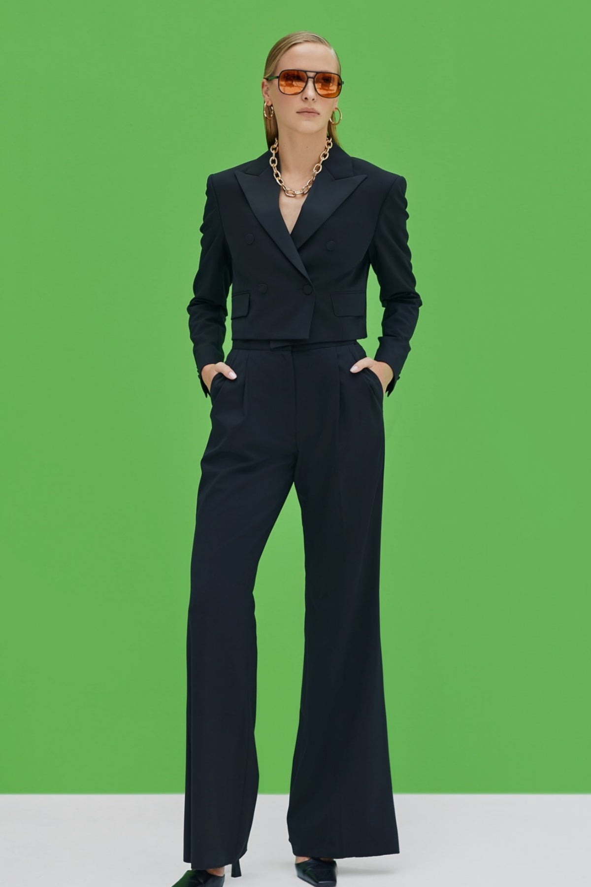 Handsome Black Double Breasted Peaked Lapel Women Suits
