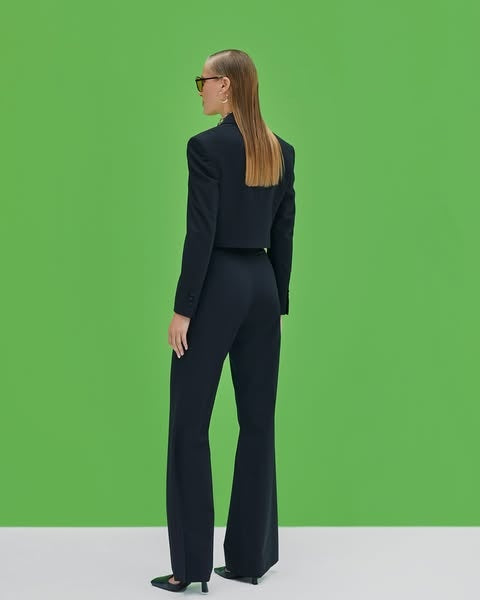Handsome Black Double Breasted Peaked Lapel Women Suits
