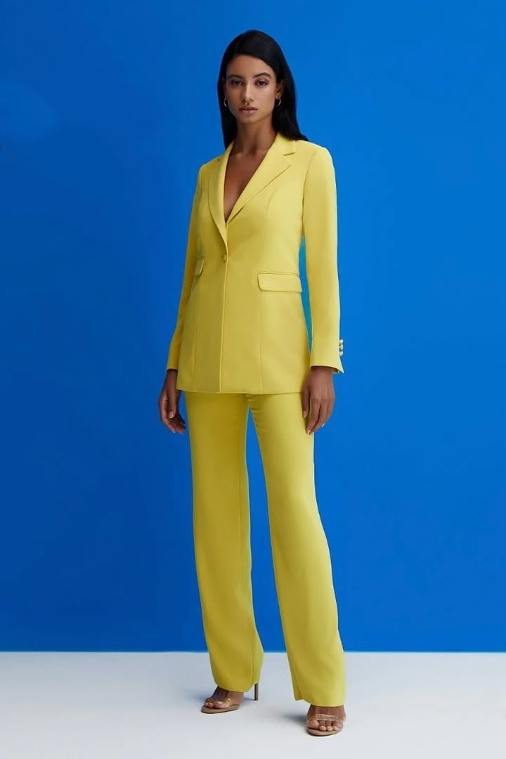 Elegant Orange Notch Lapel Close Fitting Women Suits