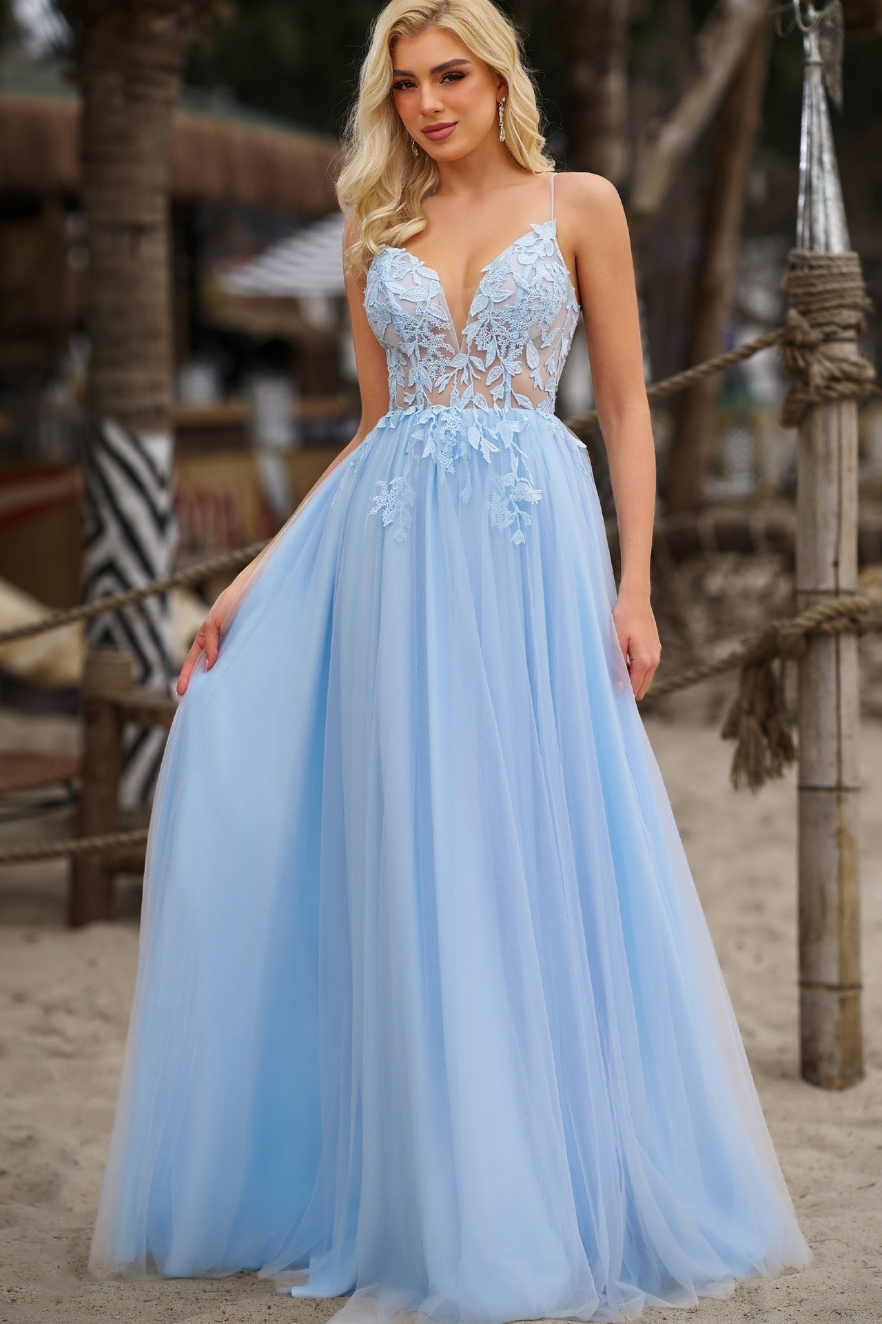 Nectarean Sky Blue Spaghetti Strap Appliques Tulle Evening Dresses