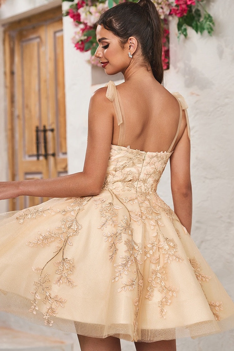 Lovely Yellow Spaghetti Strap Appliques Lace Evening Dresses