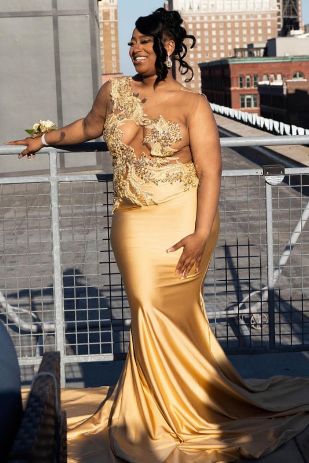 Beautiful Gold V-Neck Satin Beadings Mermaid Prom Dresses