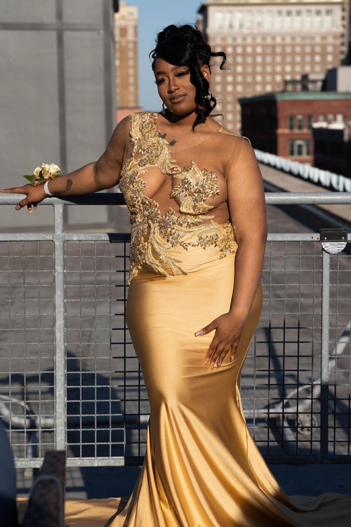 Beautiful Gold V-Neck Satin Beadings Mermaid Prom Dresses