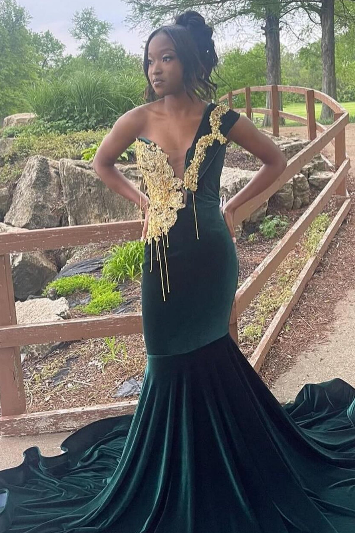 Beautiful Green Velvet Beadings Mermaid Prom Dresses
