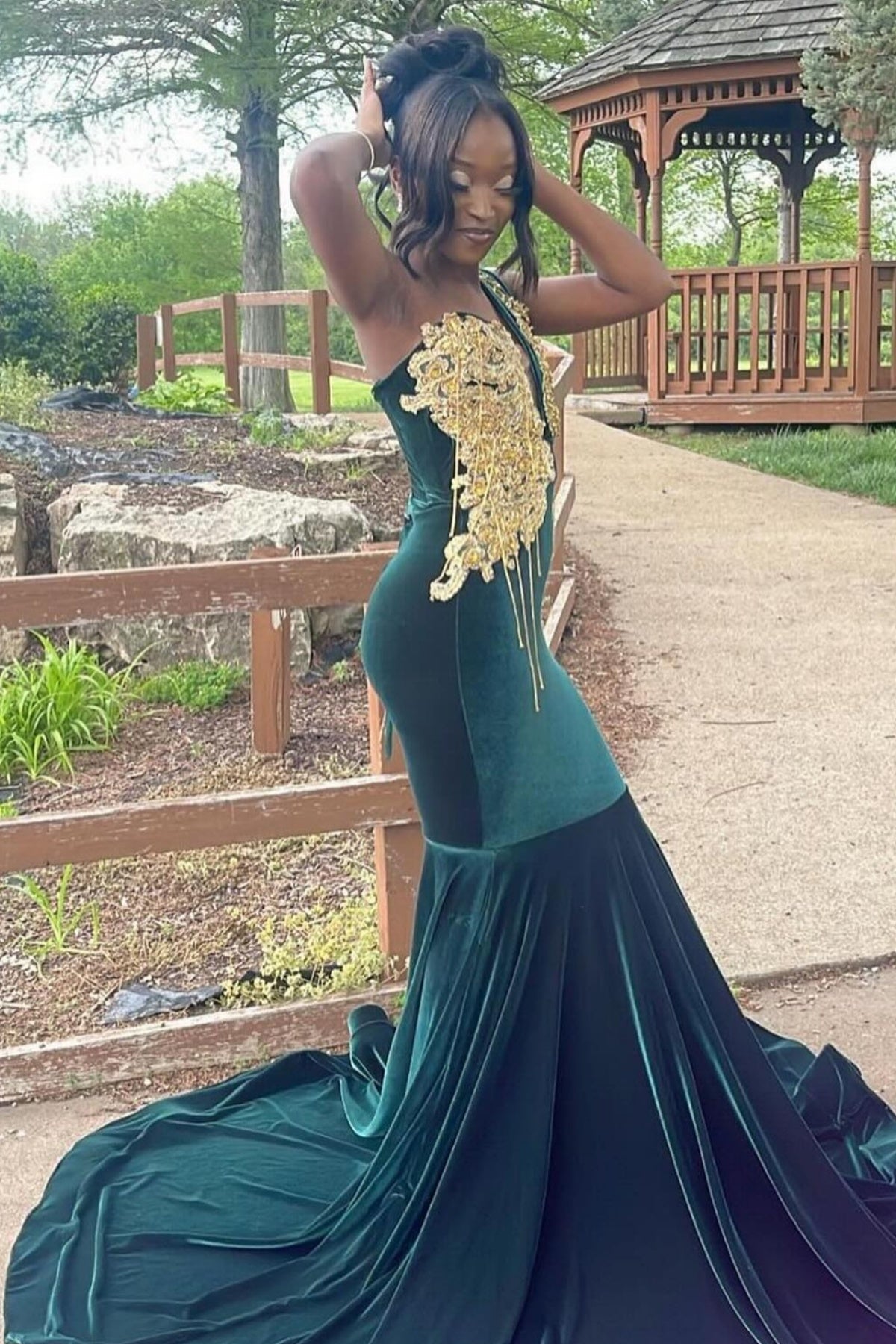 Beautiful Green Velvet Beadings Mermaid Prom Dresses