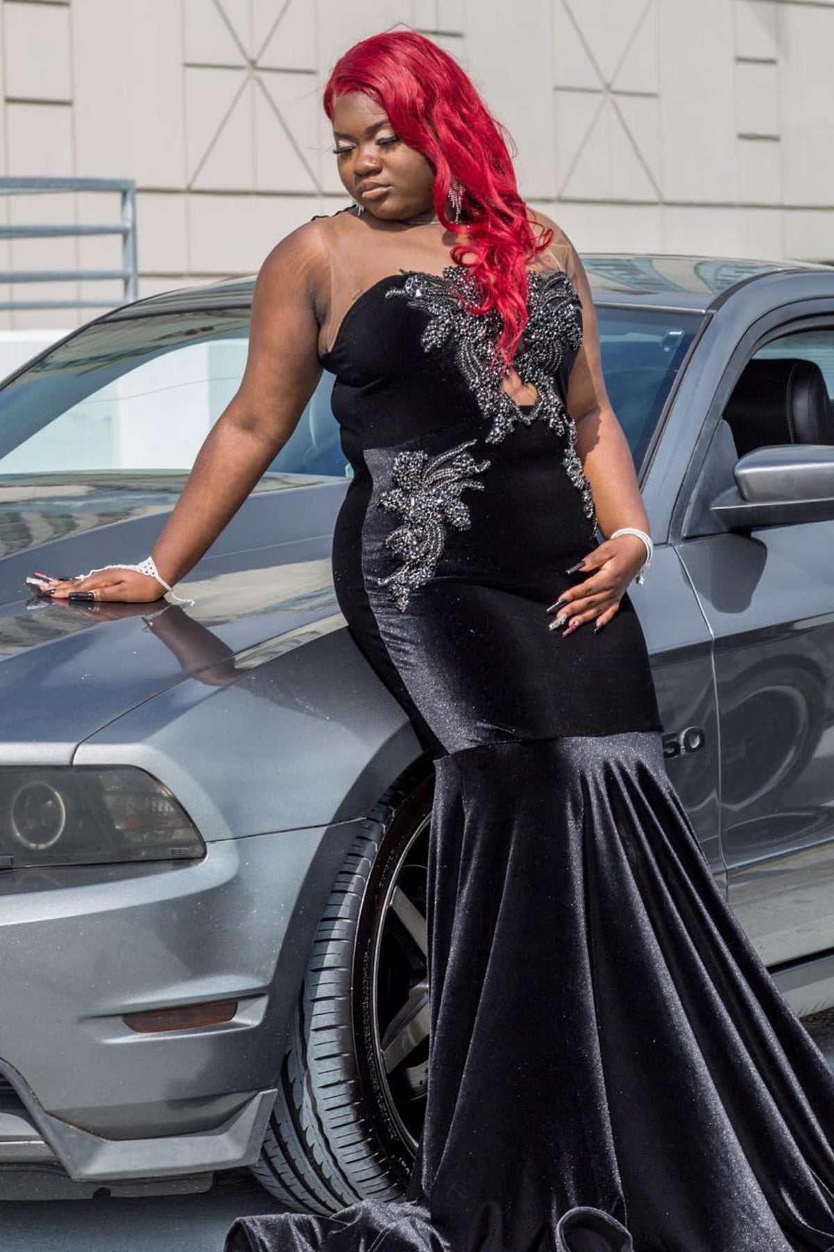 Generous Black Velvet Beadings Mermaid Prom Dresses