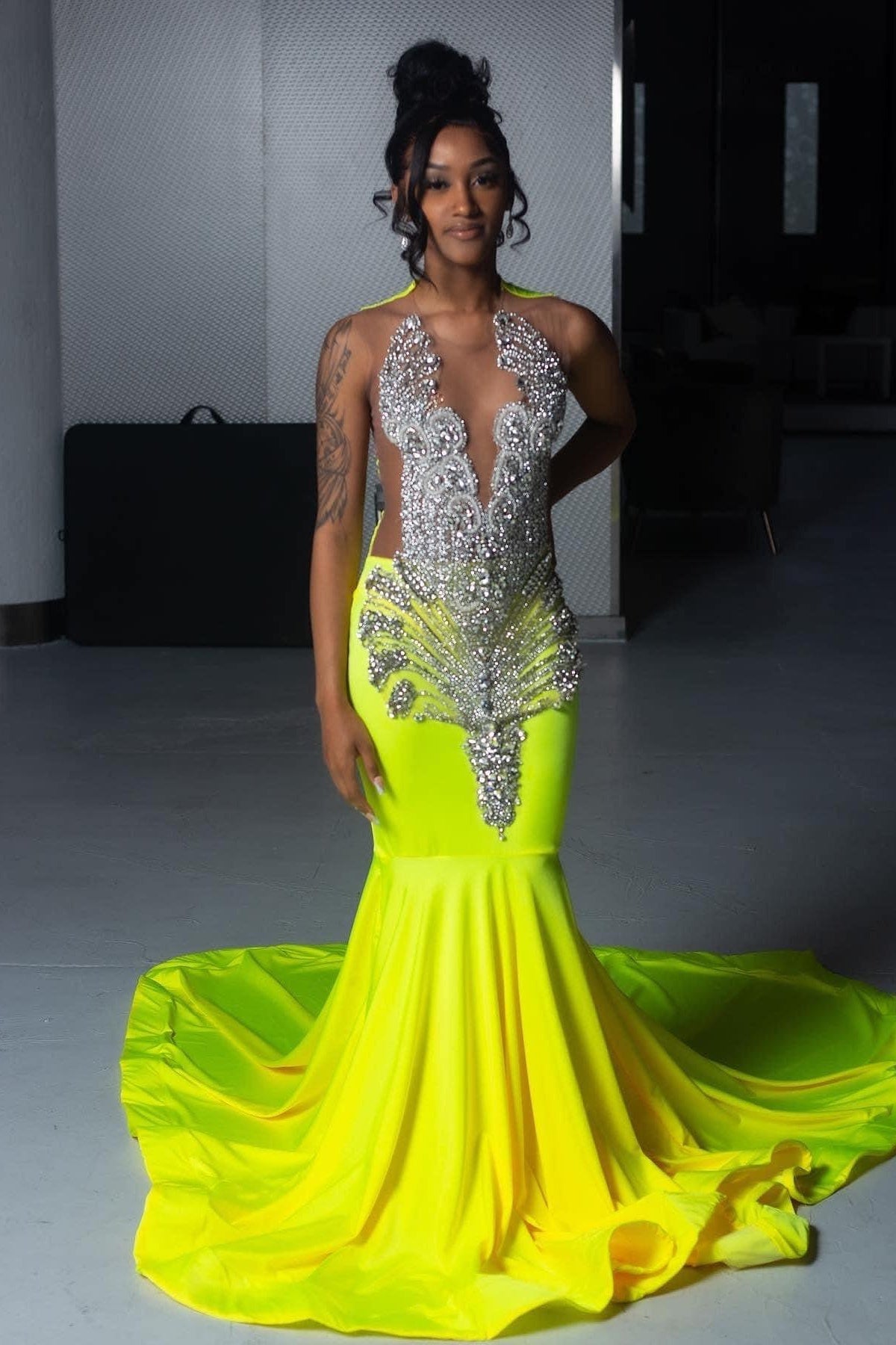 Modern Yellow V-Neck Beadings Mermaid Prom Dresses