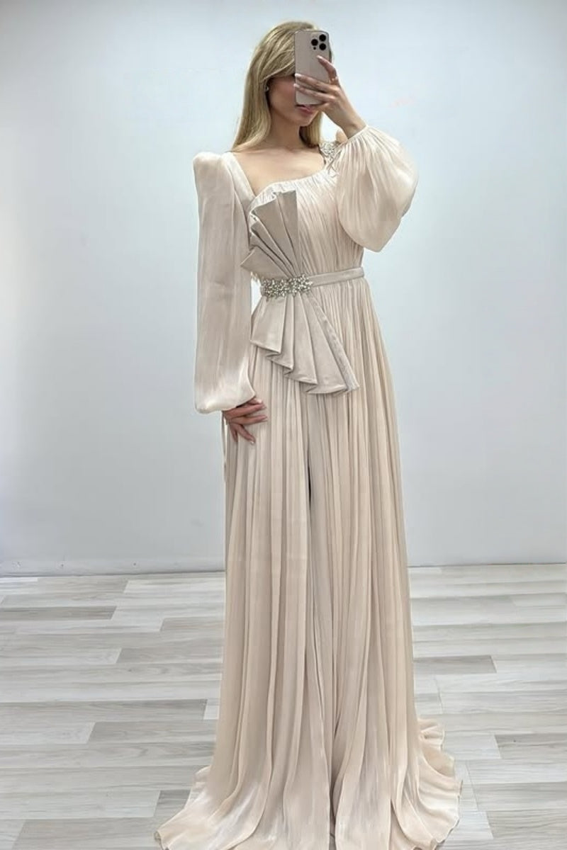 Modern Light Champagne Long Sleeves Evening Dresses