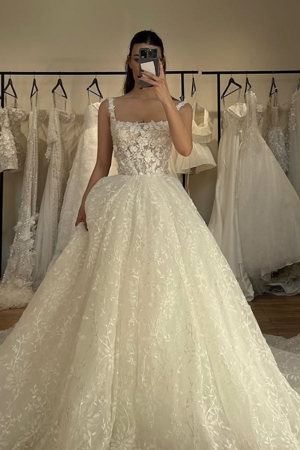 Beautiful Spaghetti Straps Lace Ball Gown Wedding Dresses With Appliques