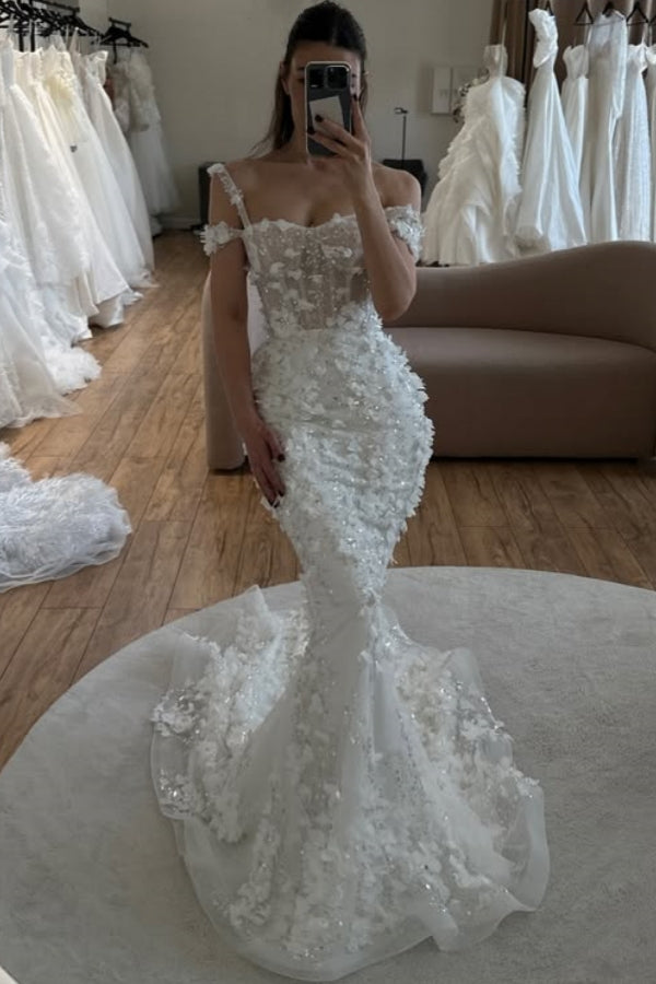 Generous Off-The-Shoulder Lace Sheath Wedding Dresses With Panel Train