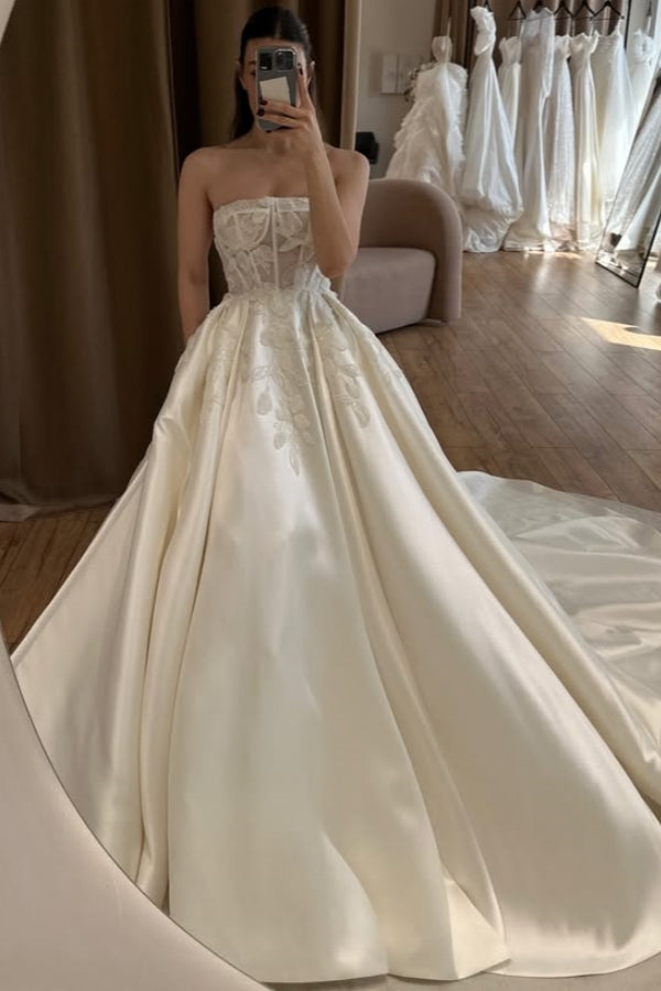 Mild Strapless Appliques Ball Gown Wedding Dresses