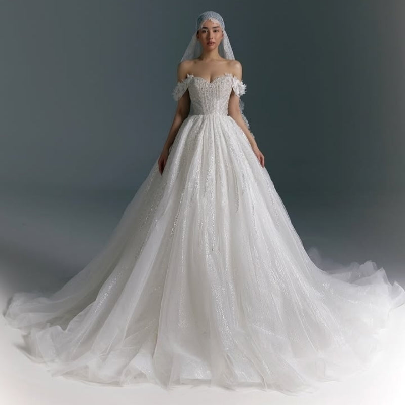 Chic Off-The-Shoulder Lace Ball Gown Wedding Dresses With Appliques