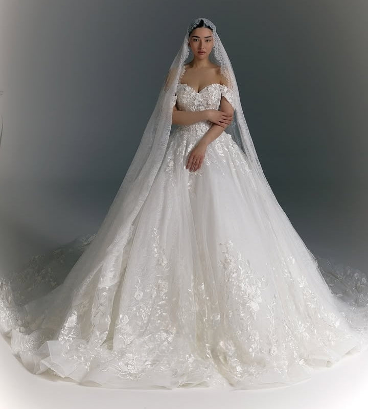 Fashion Off-The-Shoulder Appliques Ball Gown Wedding Dresses