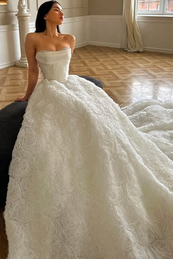 Gentle Strapless Beadings Lace A-Line Wedding Dresses