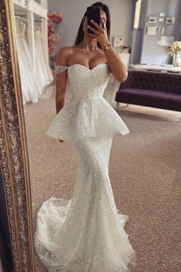 Modern Off-The-Shoulder Lace Sheath Wedding Dresses