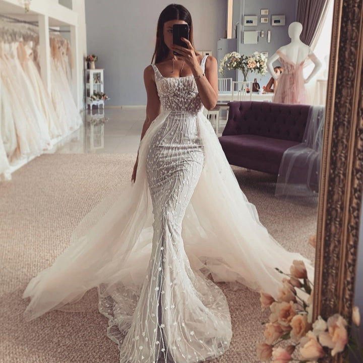 Chic Square Lace Sheath Wedding Dresses With Panel Train