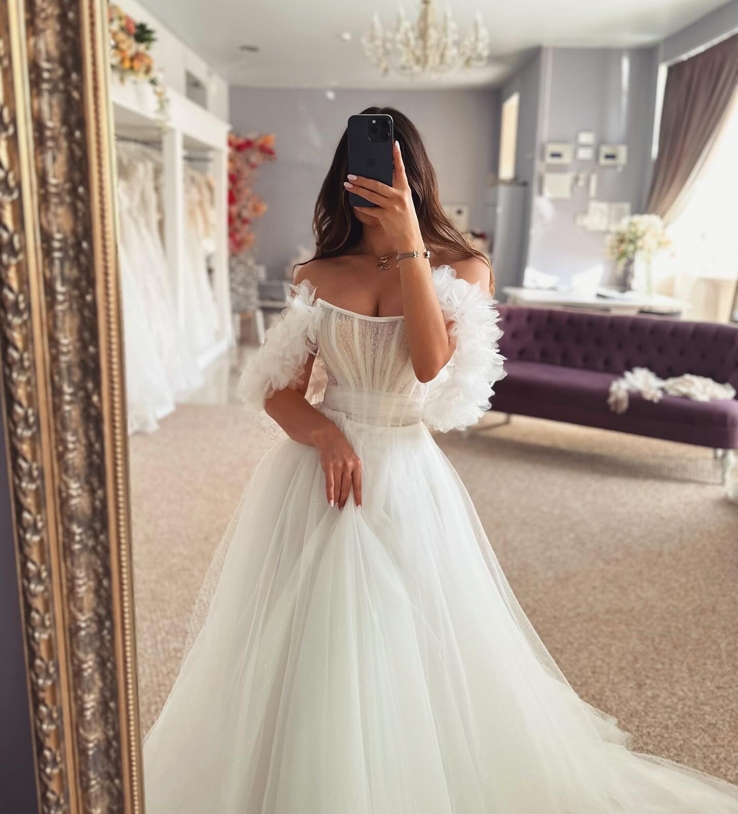 Gentle Off-The-Shoulder Appliques A-Line Wedding Dresses