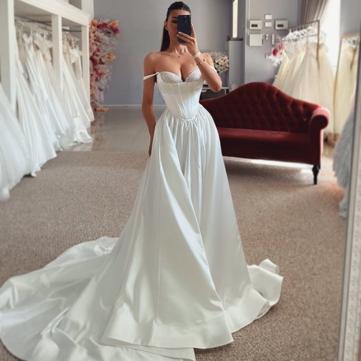 Sexy Off-The-Shoulder A Line Wedding Dresses With Beadings