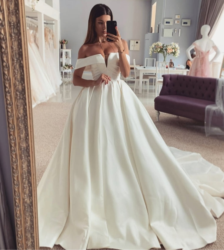 Modern Off-The-Shoulder A Line Satin Wedding Dresses