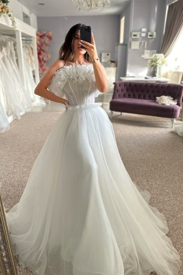 Gentle Strapless A Line Ruffles Tulle Wedding Dresses