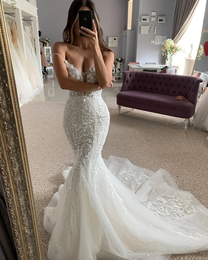 Nectarean Spaghetti Strap Mermaid Lace Tulle Wedding Dresses