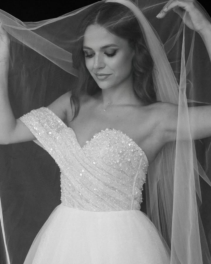 Luxury Sweetheart A Line Tulle Wedding Dresses With Beadings