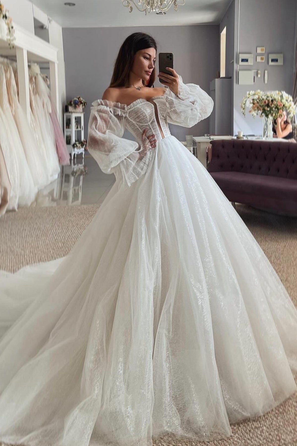 Gentle Off-the-shoulder Ball Gown Long Sleeves Tulle Wedding Dresses