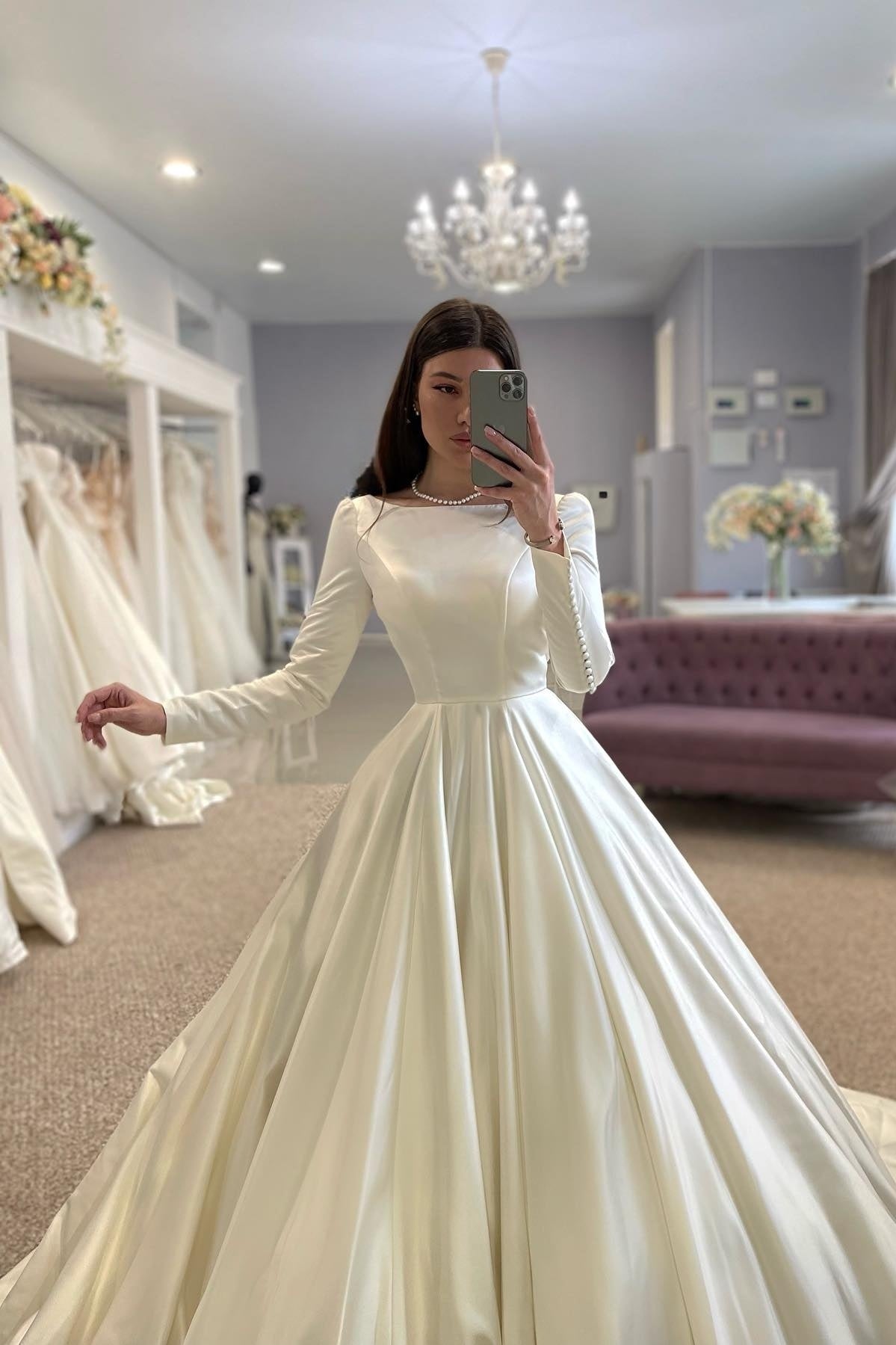Generous Bateau Long Sleeves Satin Backless Wedding Dresses With Beadings