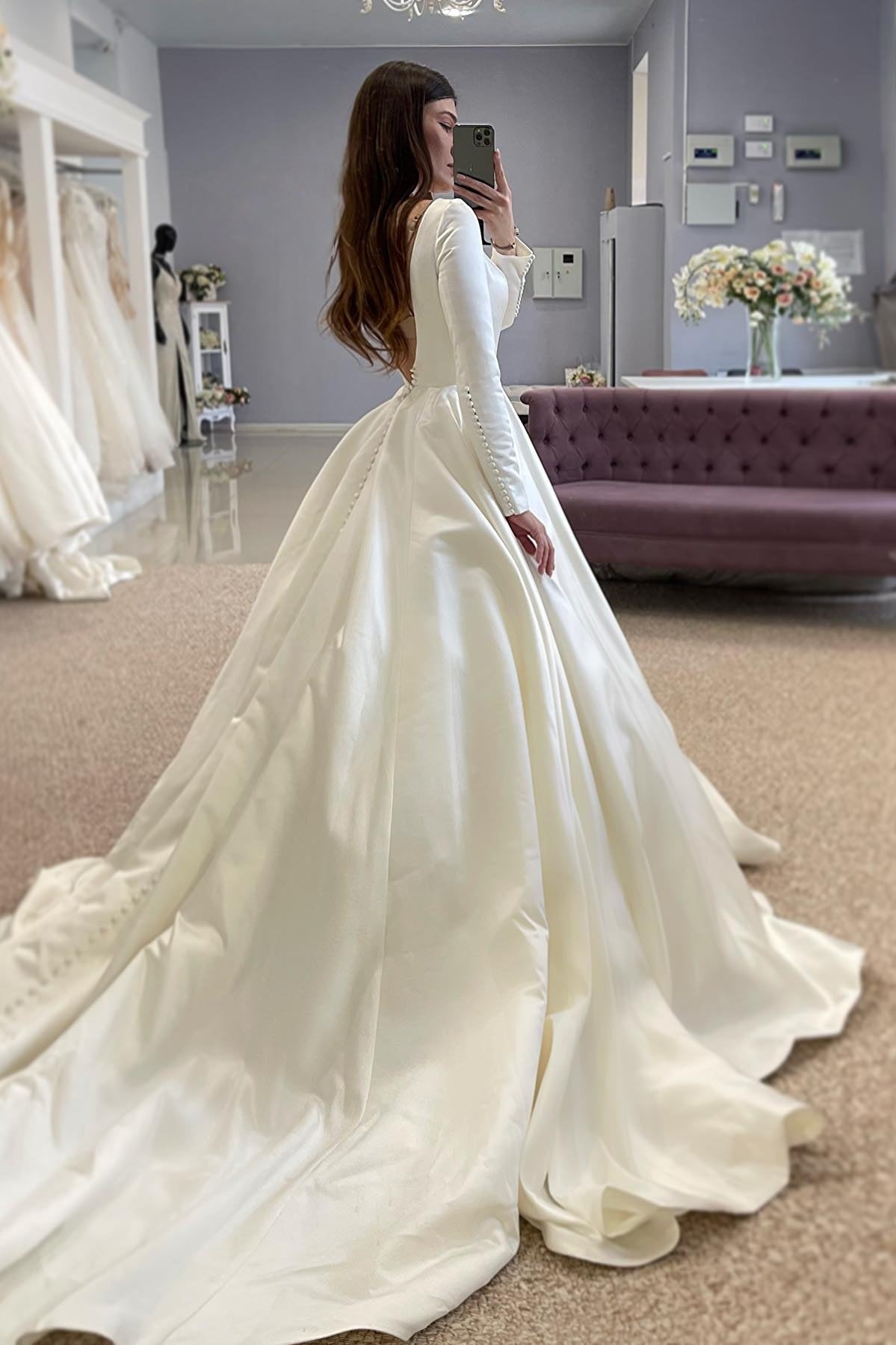 Generous Bateau Long Sleeves Satin Backless Wedding Dresses With Beadings