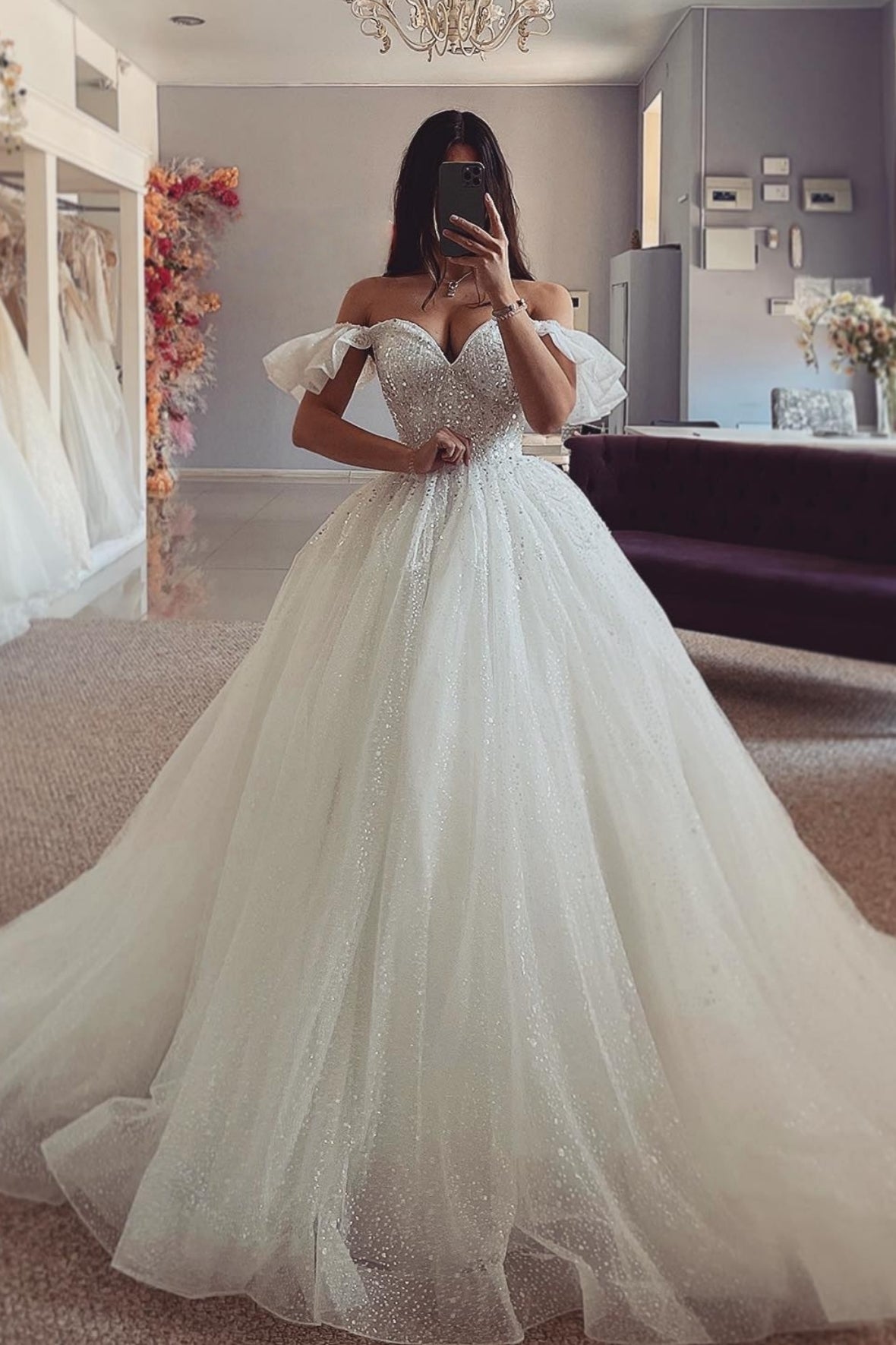 Chic Sweetheart Ball Gown Sequins Tulle Wedding Dresses